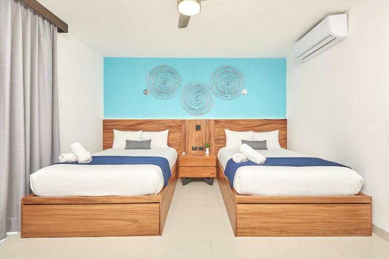 Mareazul Luxury Condo Beach & Resort Pools - image 43