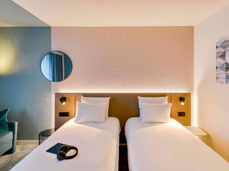 Novotel Zurich City West - image 13