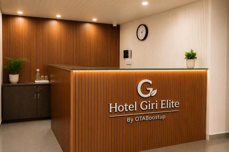 Hotel Giri Elite Near DLF Cyber City - image 4
