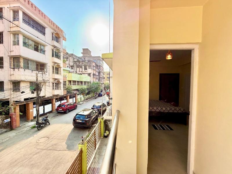 Astonishing 3BHK near Biswa Bangla Exhibition Center Kolkata - image 9