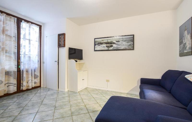 2 Bedroom Gorgeous Home In Viareggio - image 6