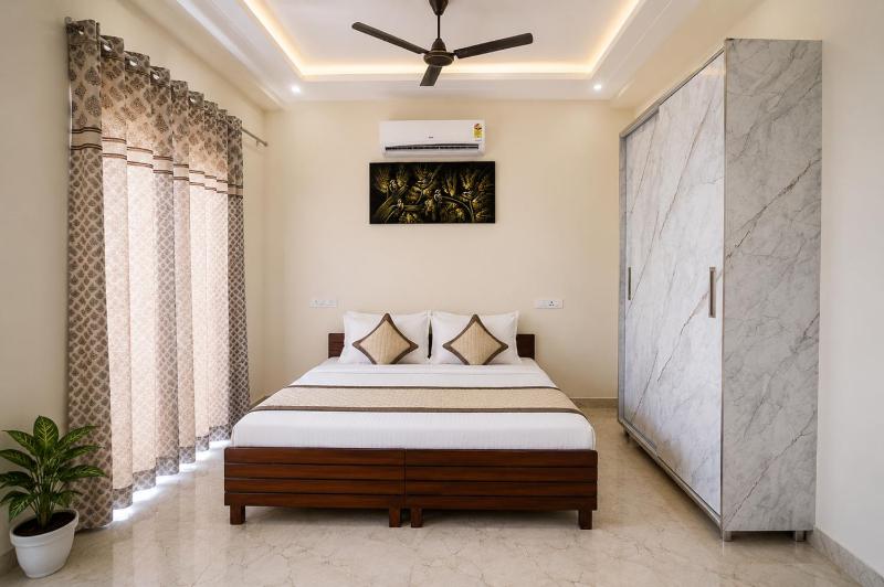 Hotel Classic IT Hub Near DLF City Centre Mall - image 16
