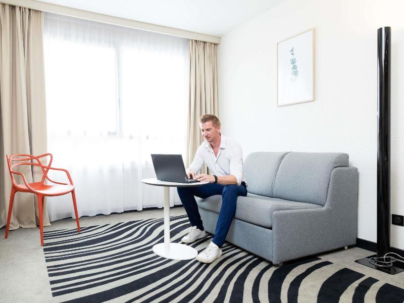 Novotel Suites Montpellier - image 2