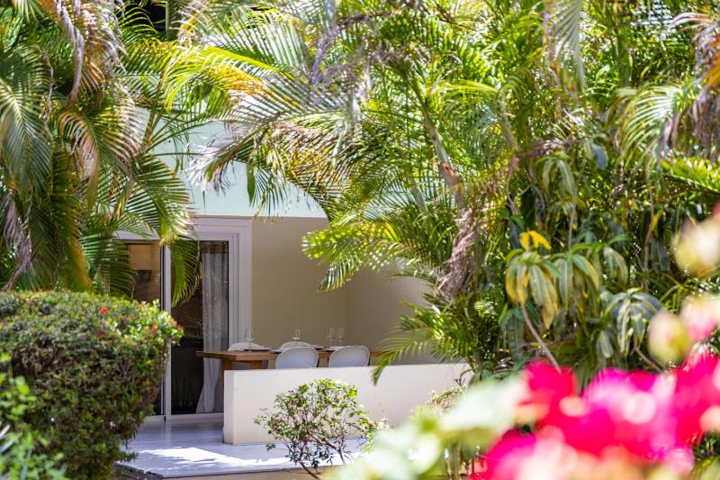 Coral Breeze Apartment with shared pool for 4 people - image 6
