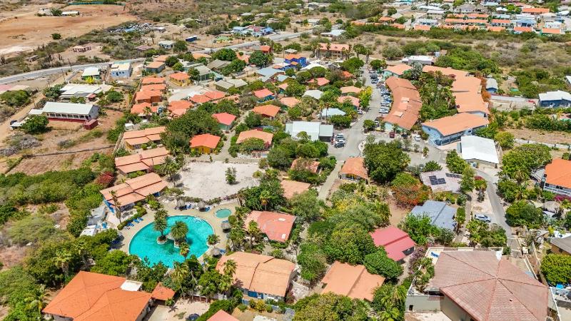 Coral Breeze Apartment with shared pool for 4 people - image 11