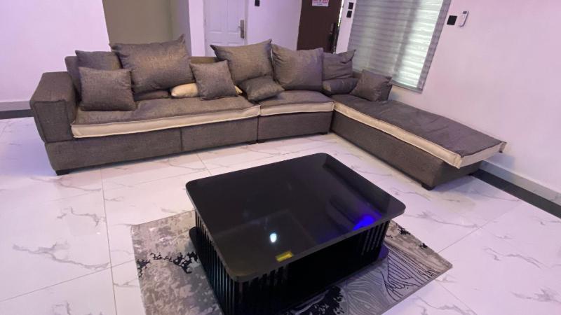 Zemira Apartments Fully Furnished 2 Bedroom for Short Let - image 2