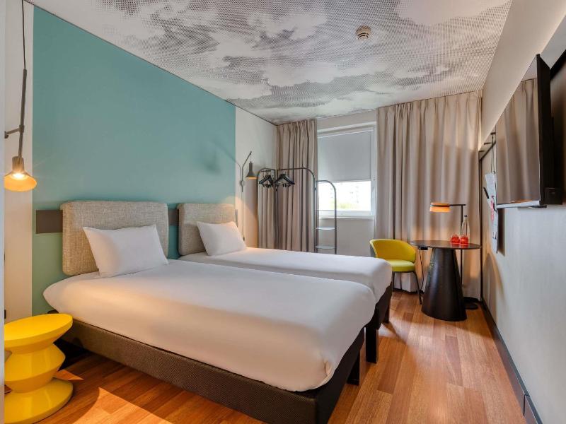 Ibis Berlin Kurfuerstendamm - image 1