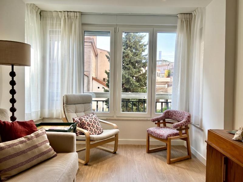 ChezmoiHomes Central Prime Apartment II FREE Parking - image 1
