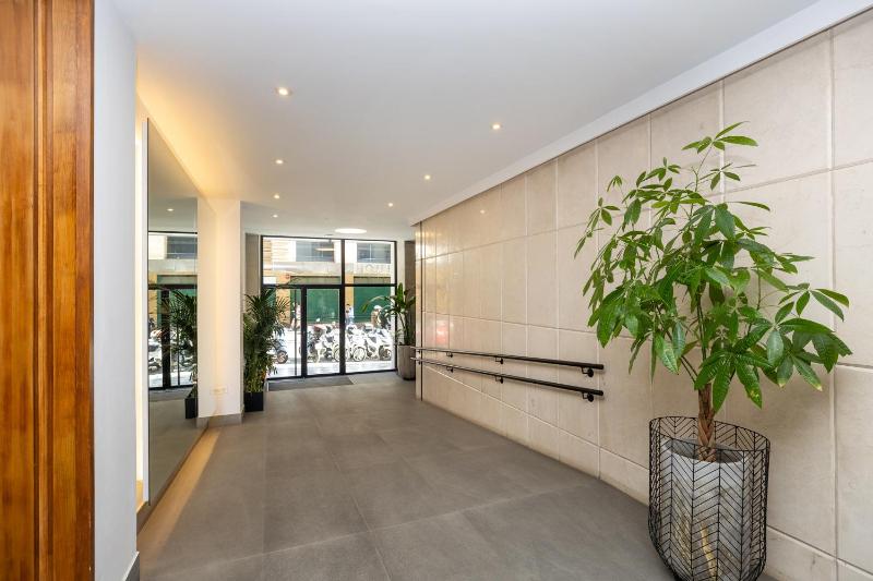 ChezmoiHomes Central Prime Apartment II FREE Parking - image 12