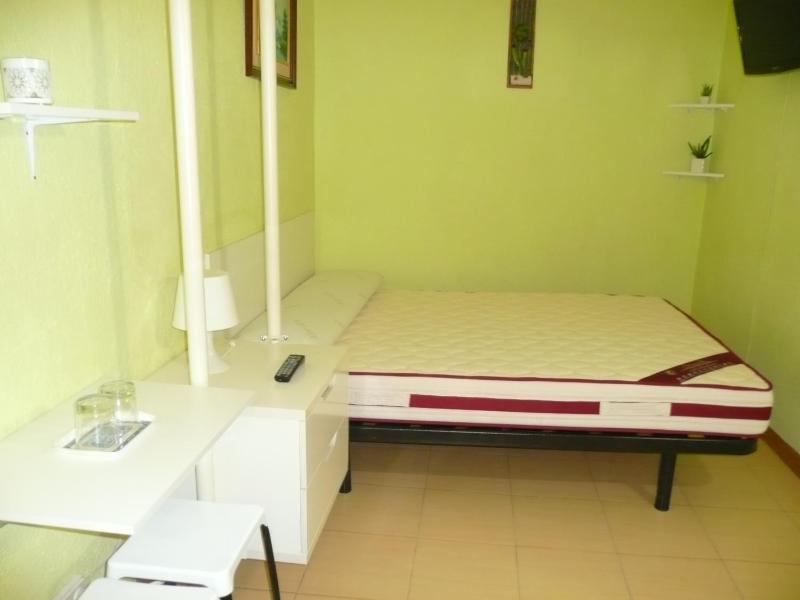 Double Room with Shower image 2