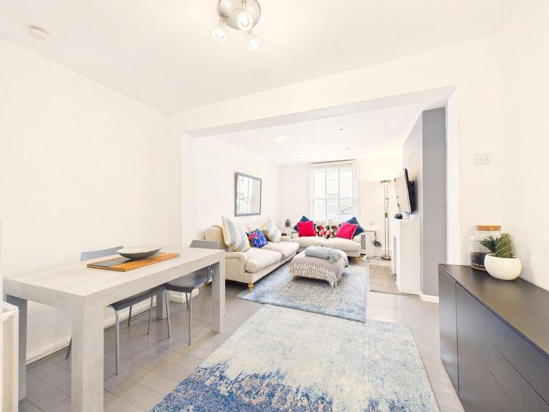 NEW Duke Street by Signature Stays - Garden with Parking - image 12