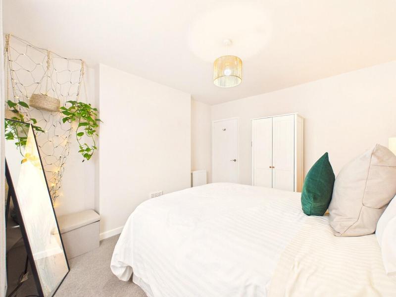 NEW Duke Street by Signature Stays - Garden with Parking - image 19