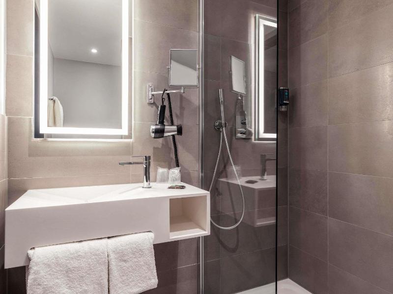 Novotel Duesseldorf Airport - image 19