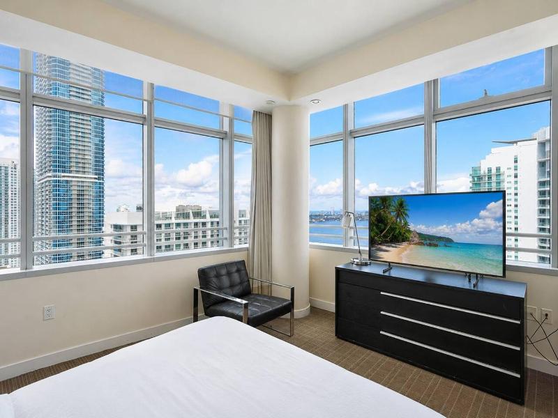Ocean Views 2 bedroom - image 5