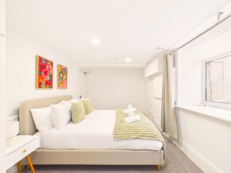 NEW Modern Fairview Home by Signature Stays - Sleeps 8 - Parking - image 27