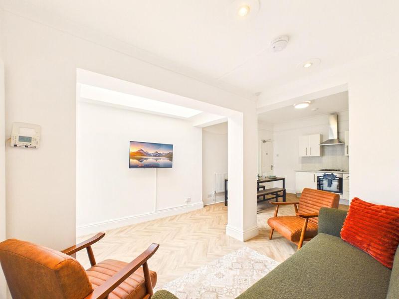 NEW Modern Fairview Home by Signature Stays - Sleeps 8 - Parking - image 26