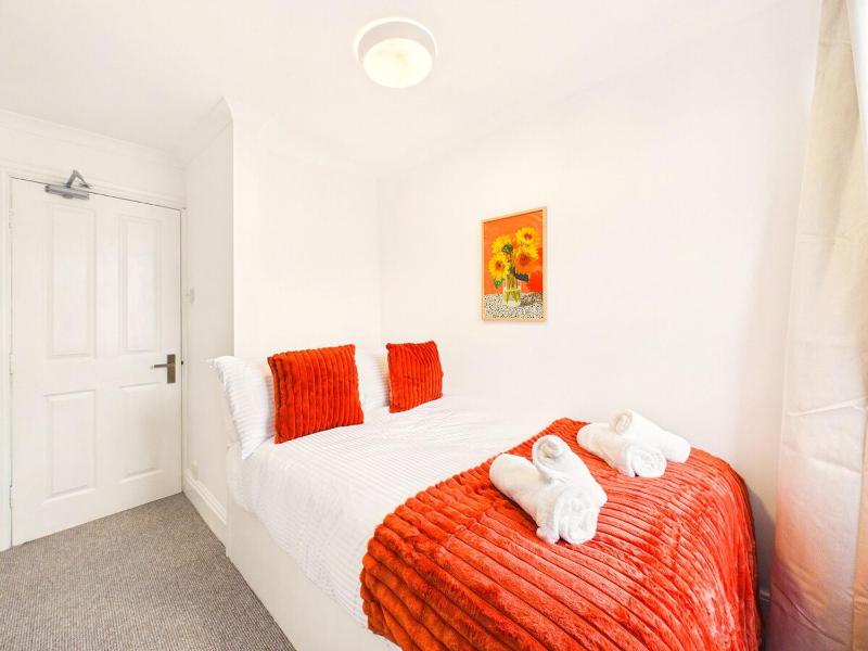 NEW Modern Fairview Home by Signature Stays - Sleeps 8 - Parking - image 31