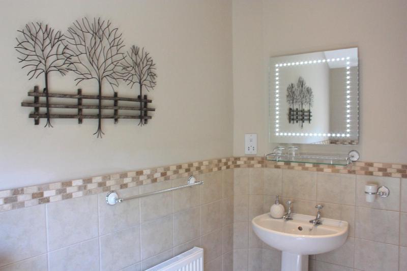 Superior Queen Room image 2
