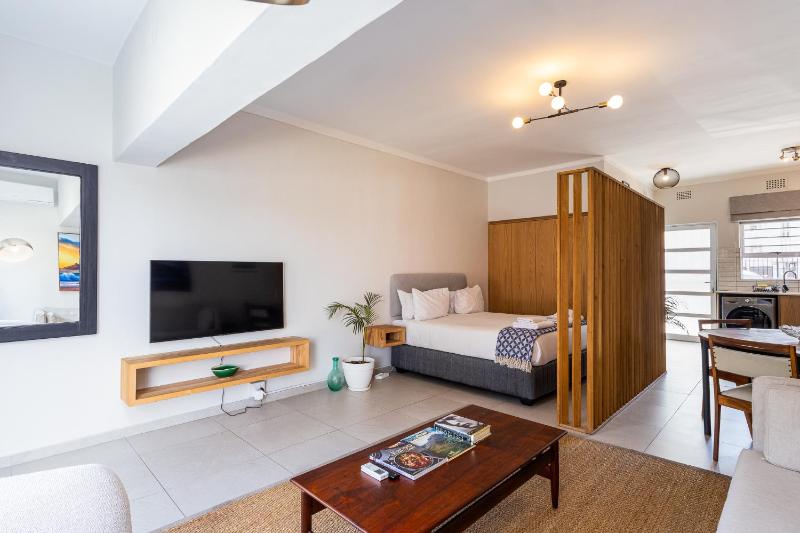 Pet-Friendly Studio With Private Patio And By Ctha - image 4