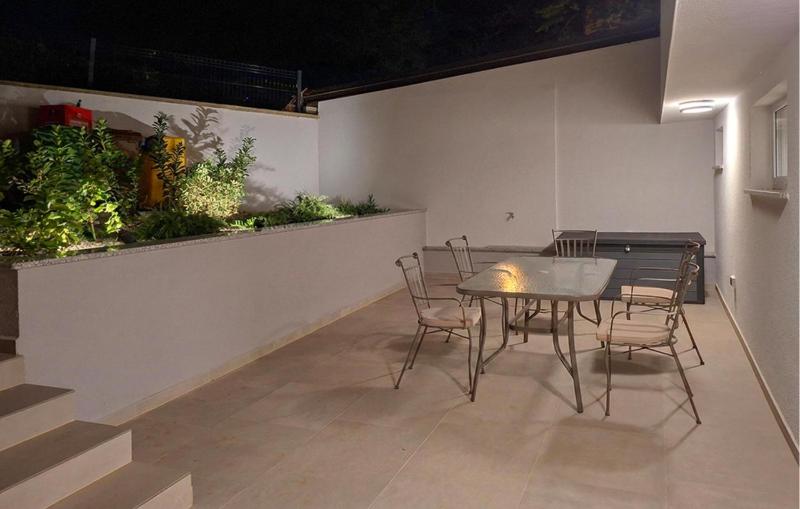1 Bedroom Beach Front Apartment In Krk - image 13