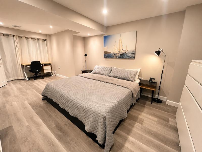 2-bedroom One Woodbrook Place Apartment! - image 9