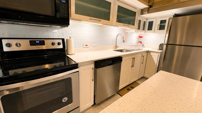 2-bedroom One Woodbrook Place Apartment! - image 14