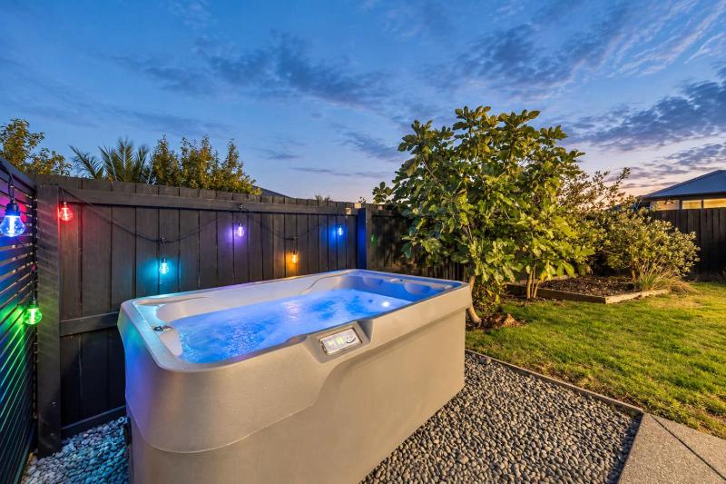 Zenith Escapes Your Quintessential 4BR Haven - image 40