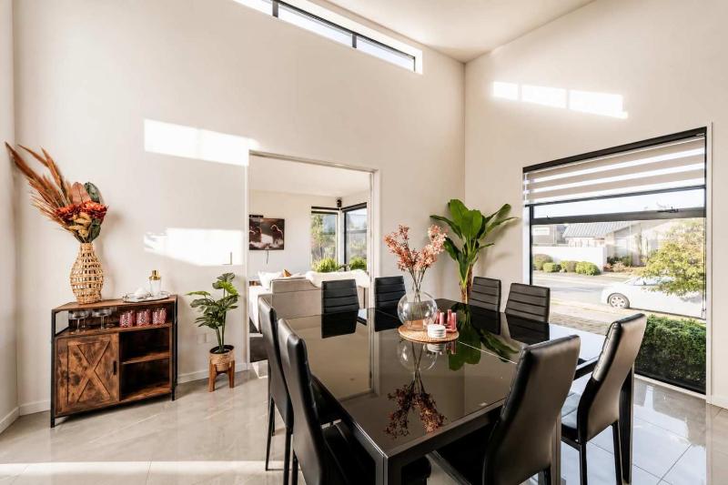 Zenith Escapes Your Quintessential 4BR Haven - image 5