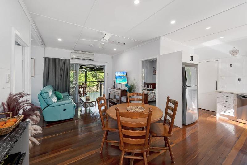 Verney Beachside Getaway - image 9