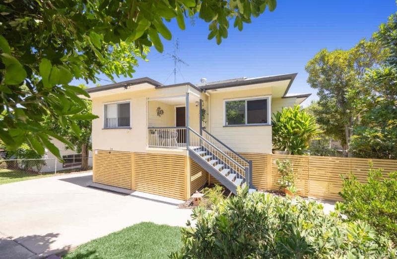 Verney Beachside Getaway - image 6