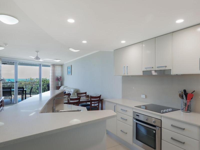 Points North Unit 507 - Caloundra - image 4