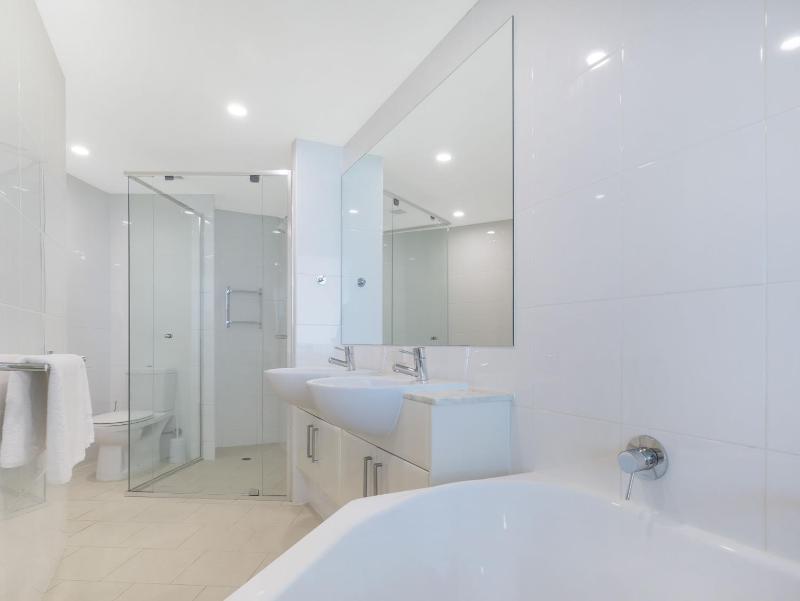 Points North Unit 507 - Caloundra - image 8