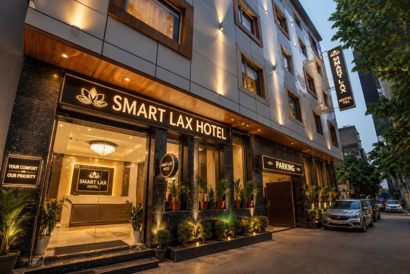 Hotel Smart Lax-Free Airport Pickup - image 3