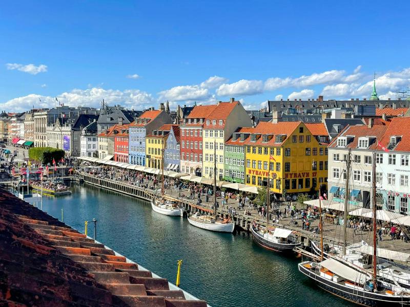 Attic flat from 1773 with views over Nyhavn - image 6