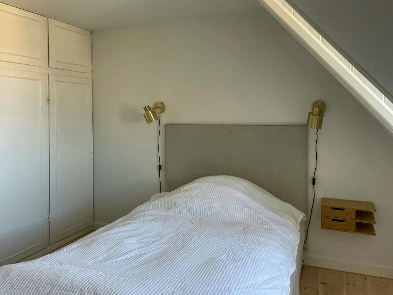 Attic flat from 1773 with views over Nyhavn - image 5
