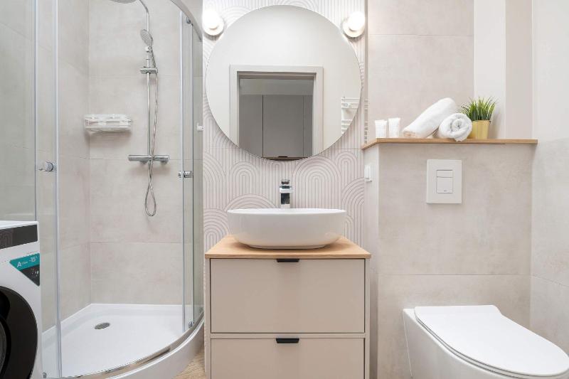 Przytulne Studio w Kamienicy Blisko Rynku by Noclegi Renters - image 11