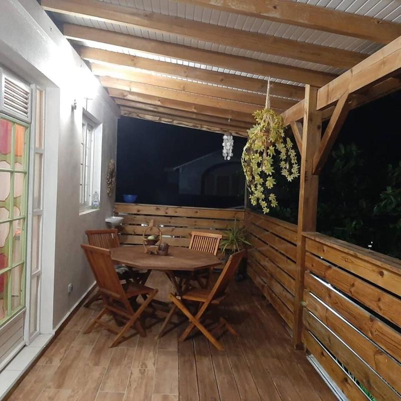 Studio confortable Le Moule 40 m² jardin - image 1