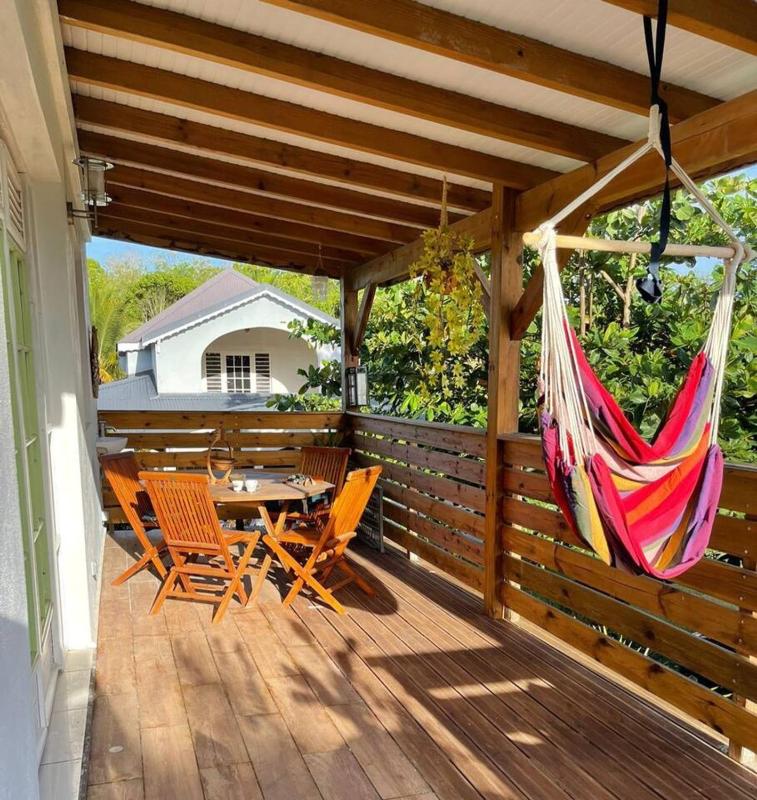 Studio confortable Le Moule 40 m² jardin - image 12