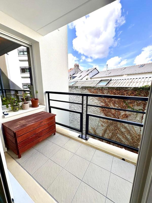 Apartment with balcony near Nantes train station - image 15