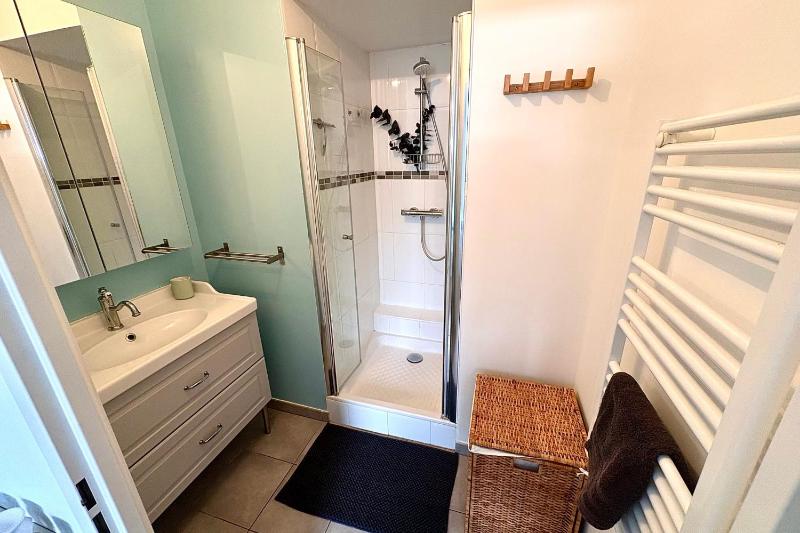 Apartment with balcony near Nantes train station - image 20