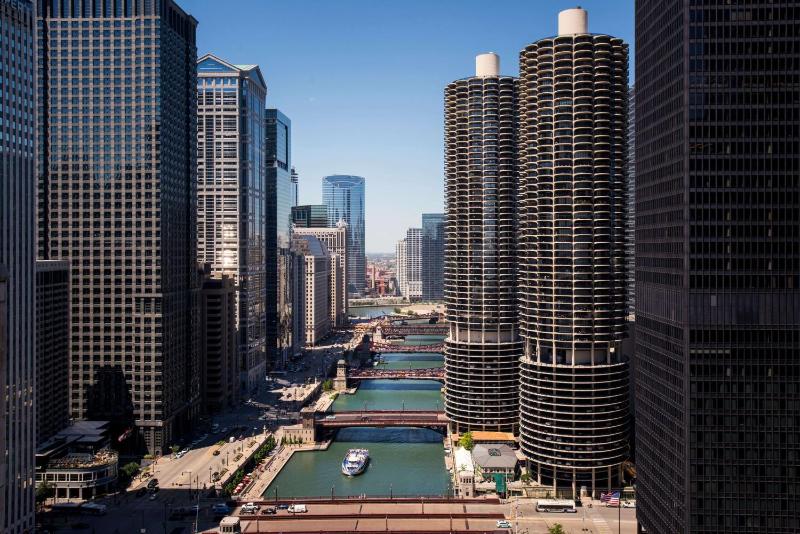 LondonHouse Chicago Curio Collection by Hilton - image 9