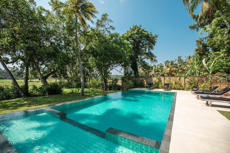 Dutch house - 5BR Villa Private Pool Chef Paddy View - image 12
