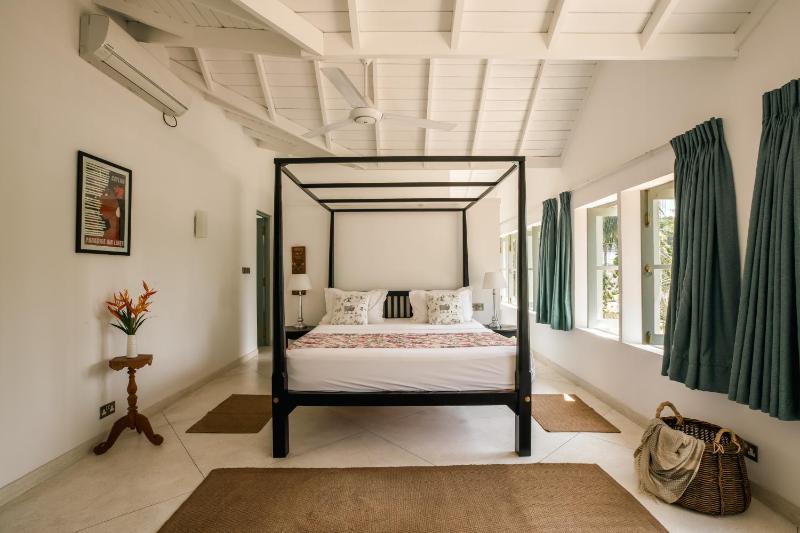 Wijaya Giri walkable to beach pool chef - image 11