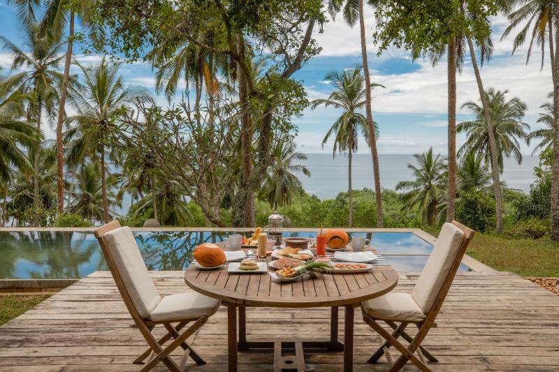 Walatta House 3BR Beachfront Villa Private Pool Chef - image 32