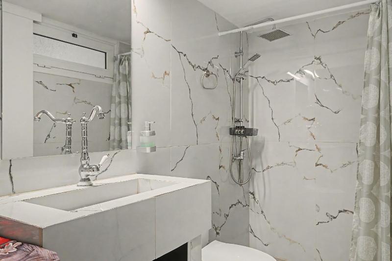 Colonus Apartment - image 11