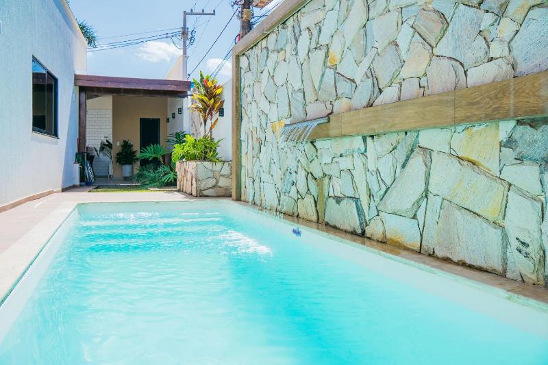 Casa com Piscina Churrasqueira Quadra e Lagoa - image 31