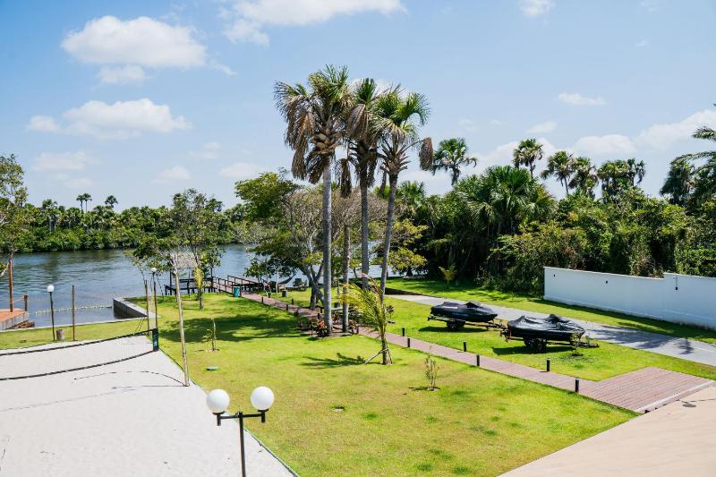 Casa com Piscina Churrasqueira Quadra e Lagoa - image 29