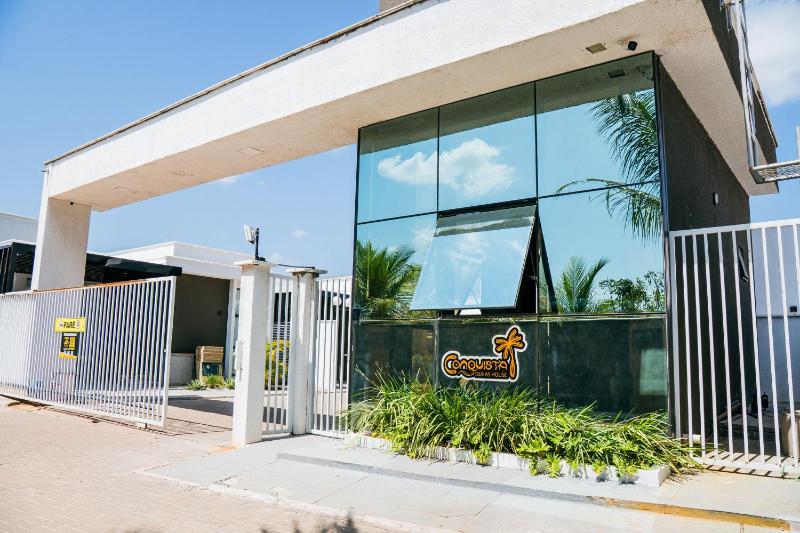 Casa com Piscina Churrasqueira Quadra e Lagoa - image 15