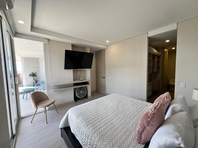 1 Bedroom with Jacuzzi. Sea and Swamp View - image 10