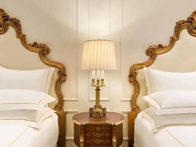 The Plaza A Fairmont Hotel - image 11